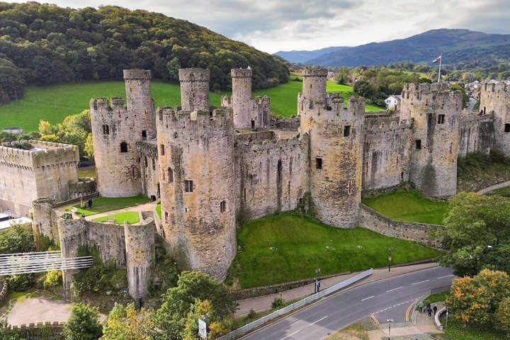 North Wales & Caernarfon Castle Full-Day Tour from Manchester - Photo 1 of 13